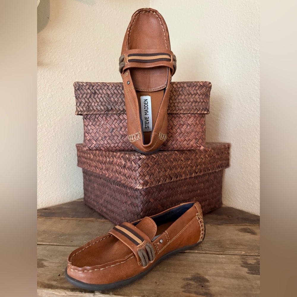 STEVE MADDEN NWOT Boys Dress Shoes/Loafers Brown 13
